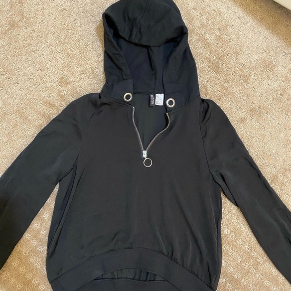 Black hoodie - Picture 1 of 2